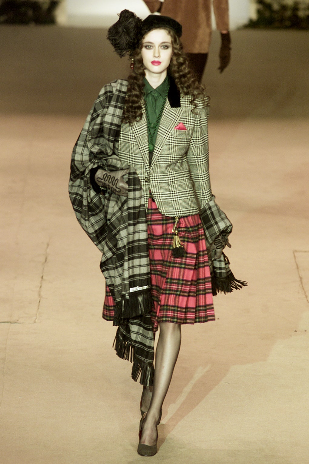 Saint Laurent S/S 02 Couture Look 18