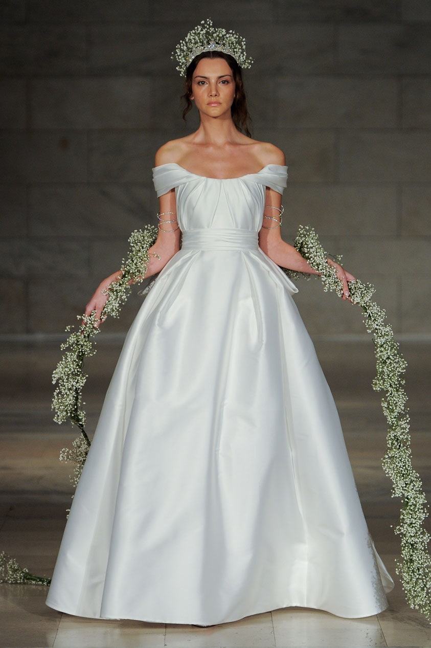 Reem Acra F/W 18 Bridal Look 2