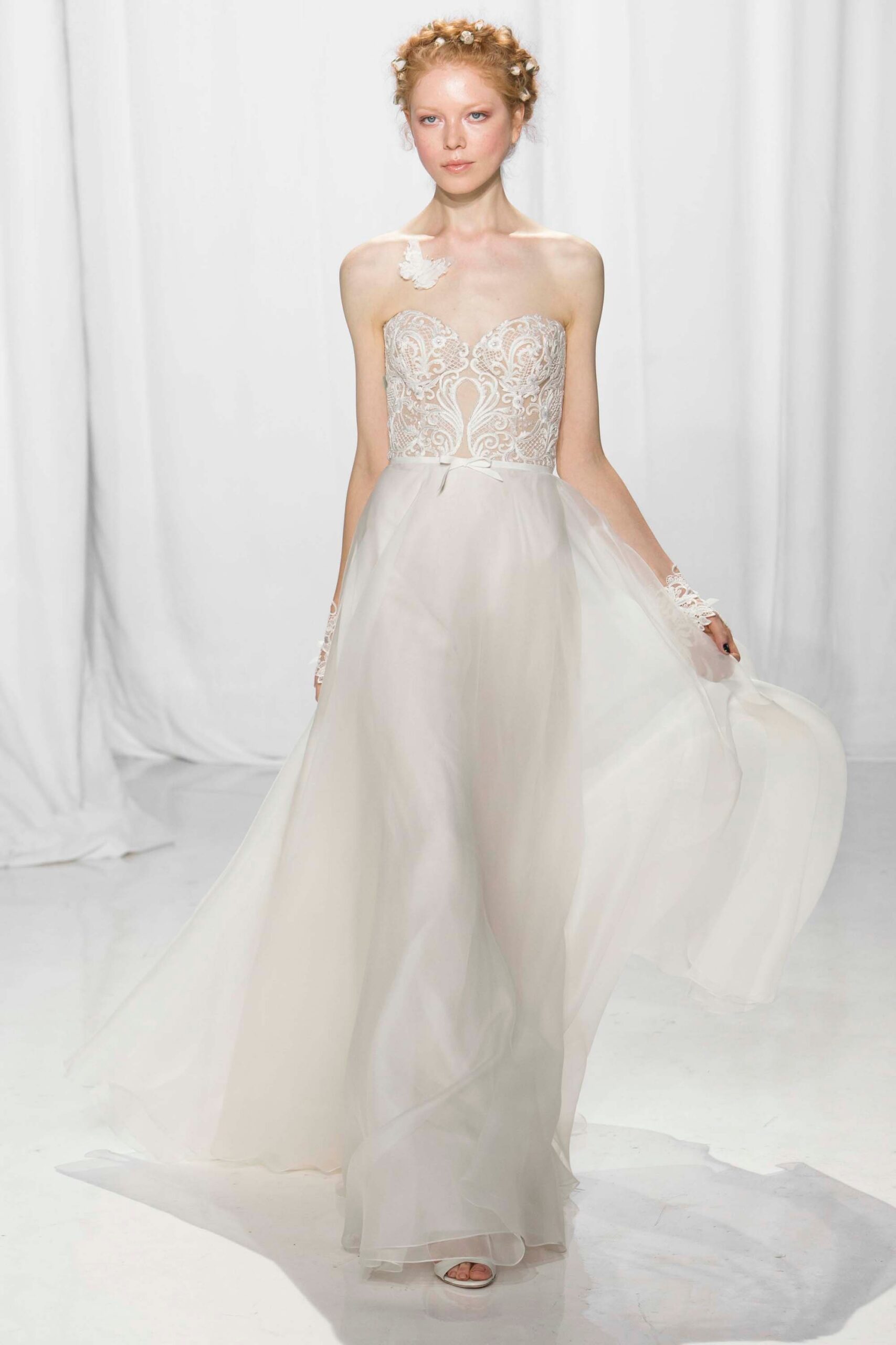 Reem Acra F/W 17 Bridal Look 2