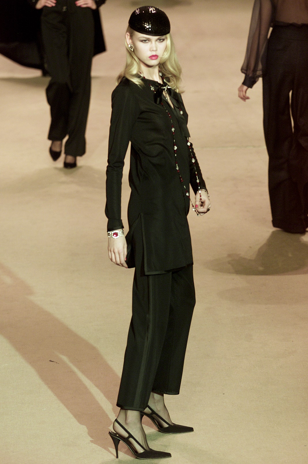 Saint Laurent S/S 02 Couture Look 28
