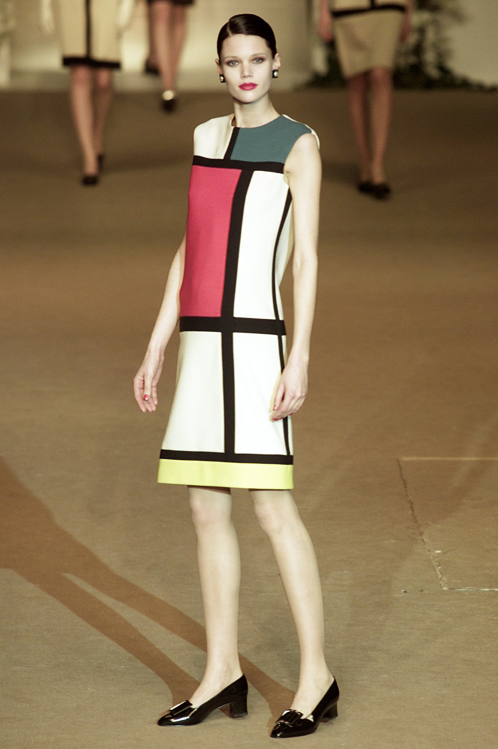 Saint Laurent S/S 02 Couture Look 30