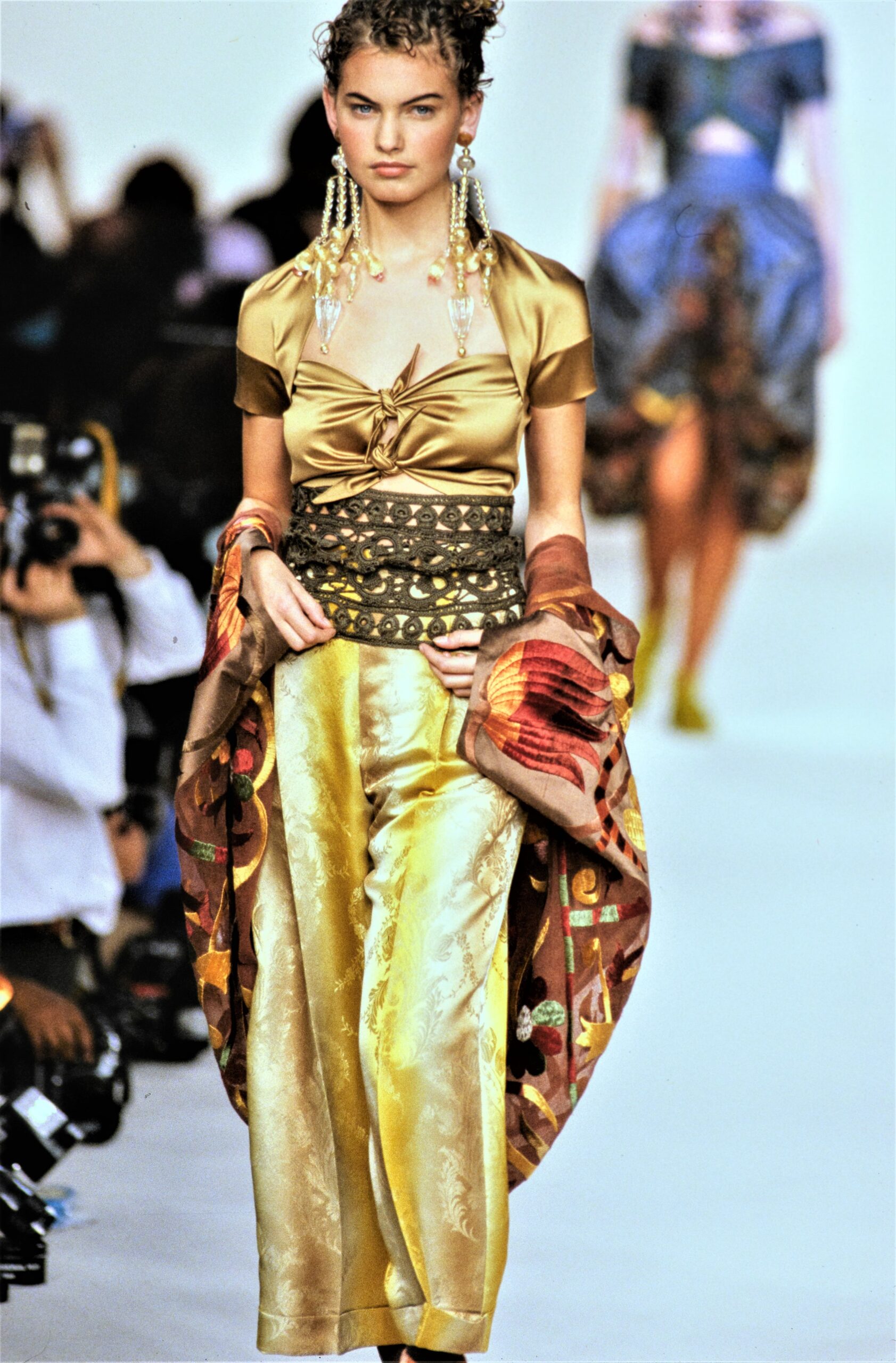 Romeo Gigli S/S 90 Look 33