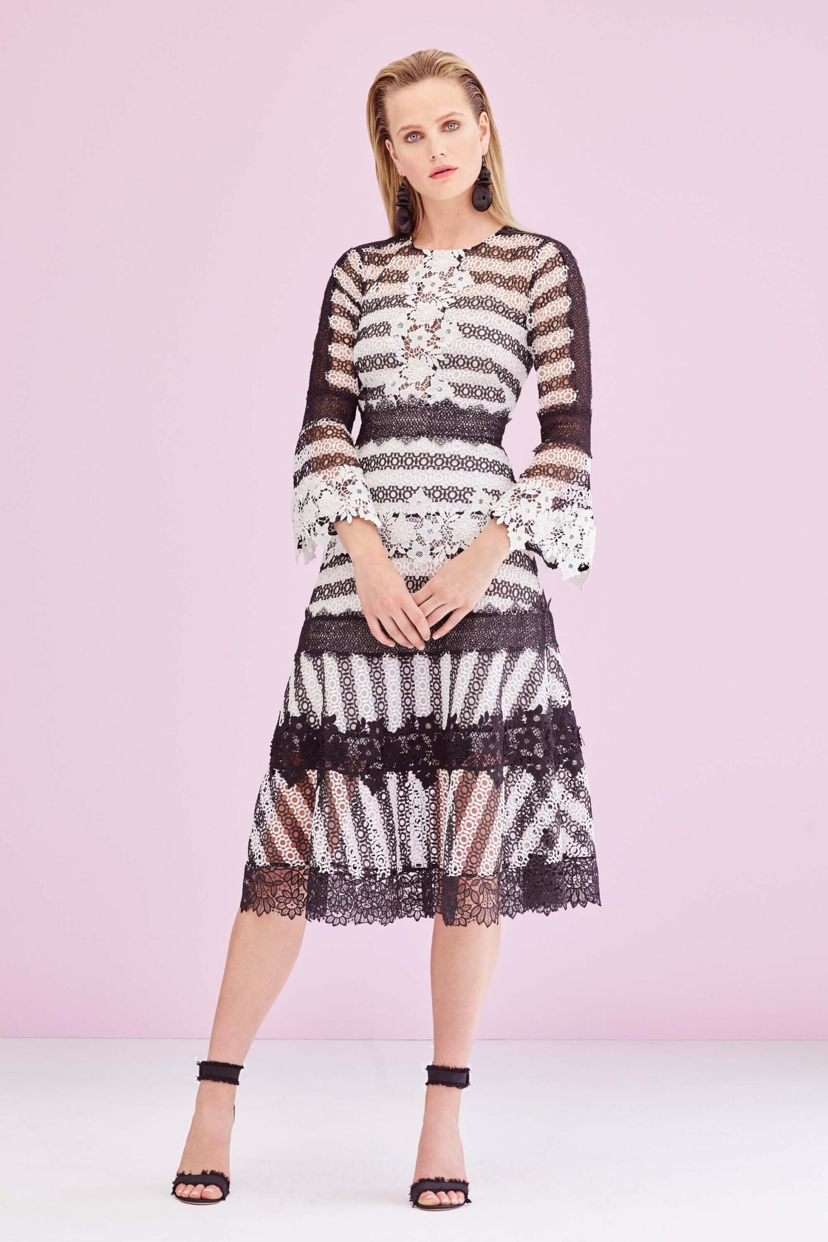 Sachin & Babi Resort 17 Look 5
