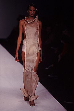 Robert Cary-Williams S/S 00 Look 33