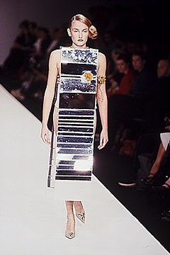 Robert Cary-Williams S/S 00 Look 37