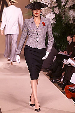 Saint Laurent S/S 01 Couture Look 9