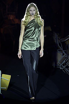 Roland Mouret F/W 01 Look 9