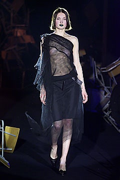 Roland Mouret F/W 01 Look 17