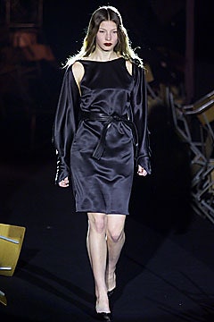 Roland Mouret F/W 01 Look 22