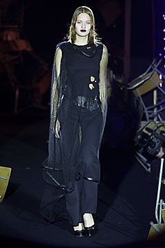 Roland Mouret F/W 01 Look 26