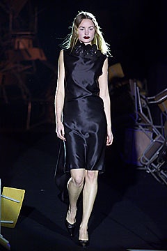 Roland Mouret F/W 01 Look 27