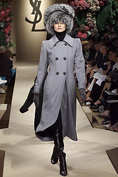 Saint Laurent F/W 01 Couture Look 18