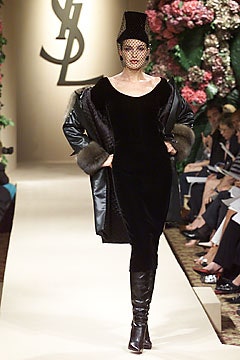 Saint Laurent F/W 01 Couture Look 26