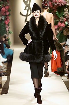 Saint Laurent F/W 01 Couture Look 30