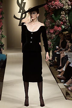 Saint Laurent F/W 01 Couture Look 42