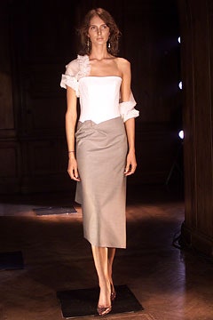 Roland Mouret S/S 02 Look 9