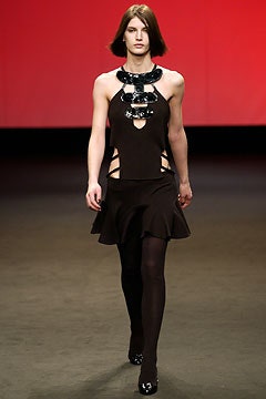 Roland Mouret F/W 03 Look 2