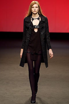 Roland Mouret F/W 03 Look 8