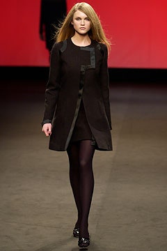 Roland Mouret F/W 03 Look 10