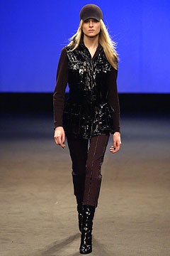 Roland Mouret F/W 03 Look 25