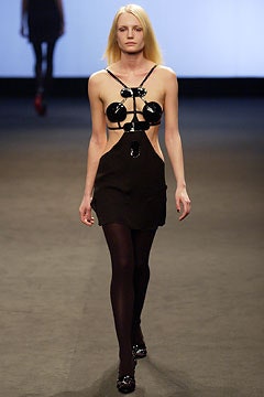 Roland Mouret F/W 03 Look 39