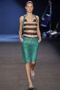 Roland Mouret S/S 04 Look 8