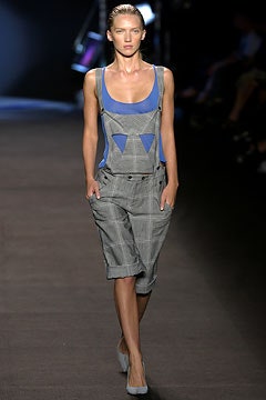 Roland Mouret S/S 04 Look 9