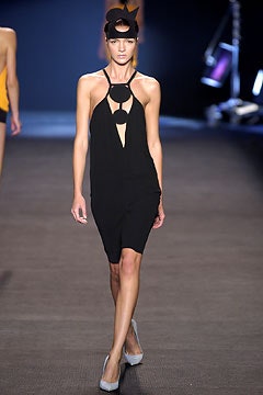 Roland Mouret S/S 04 Look 22