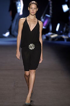 Roland Mouret S/S 04 Look 26