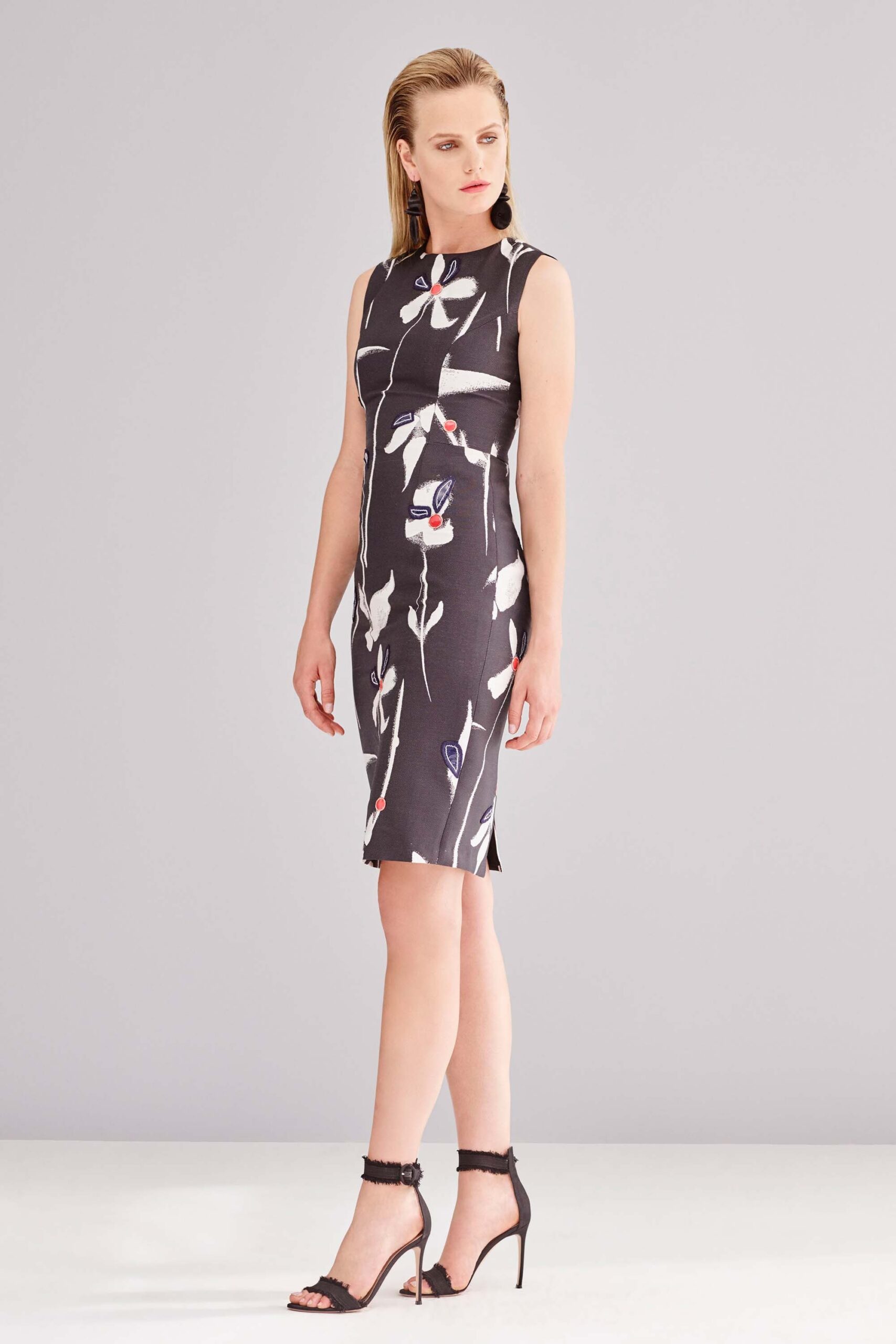 Sachin & Babi Resort 17 Look 11
