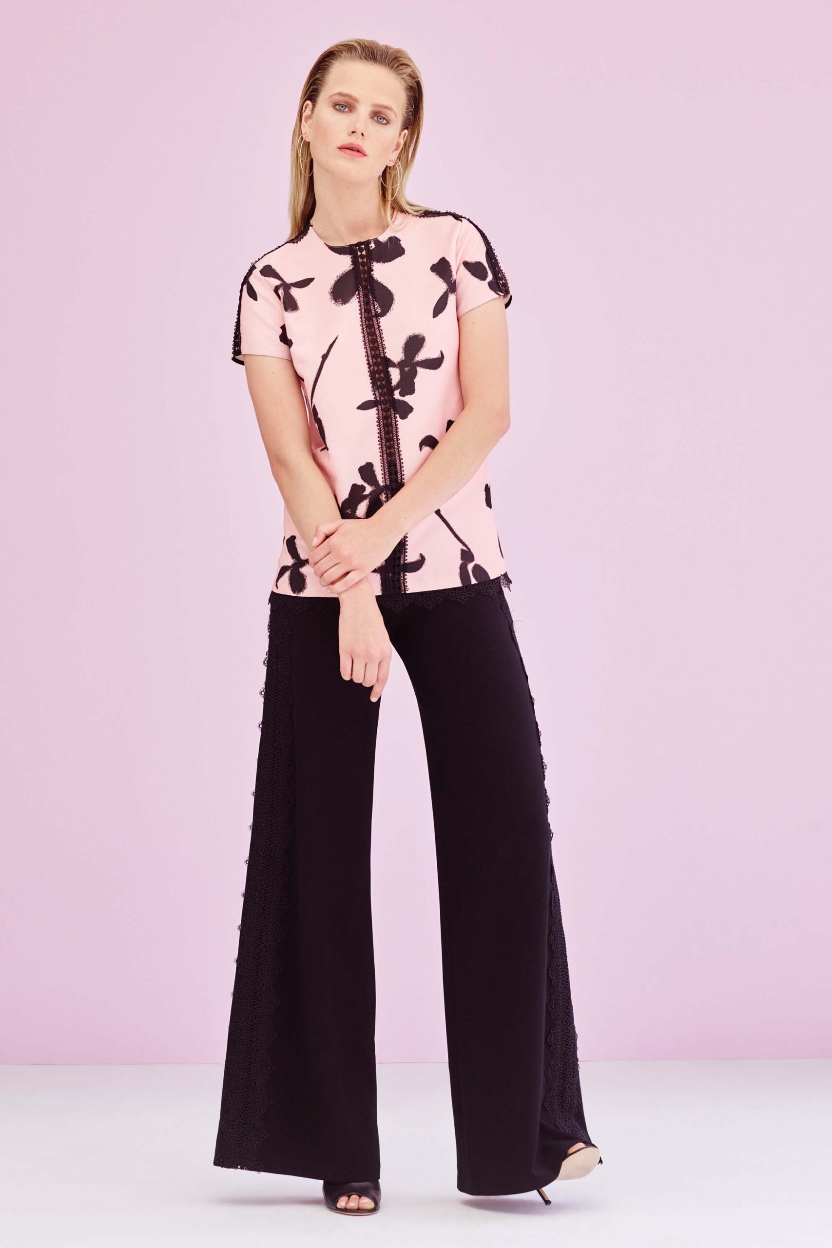 Sachin & Babi Resort 17 Look 12