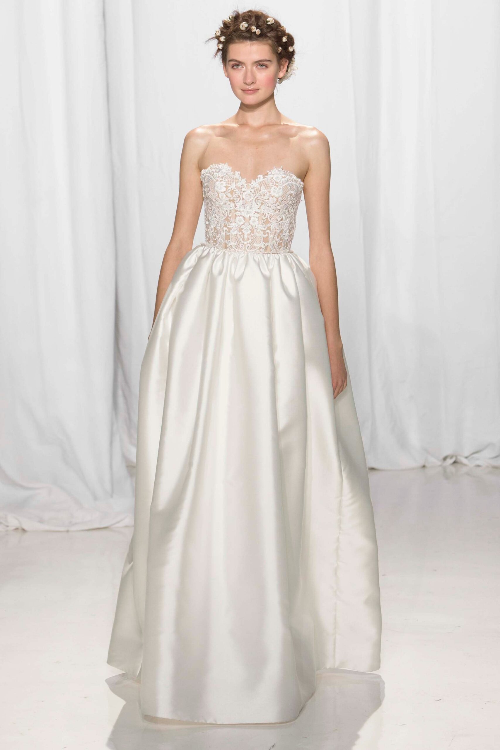 Reem Acra F/W 17 Bridal Look 13