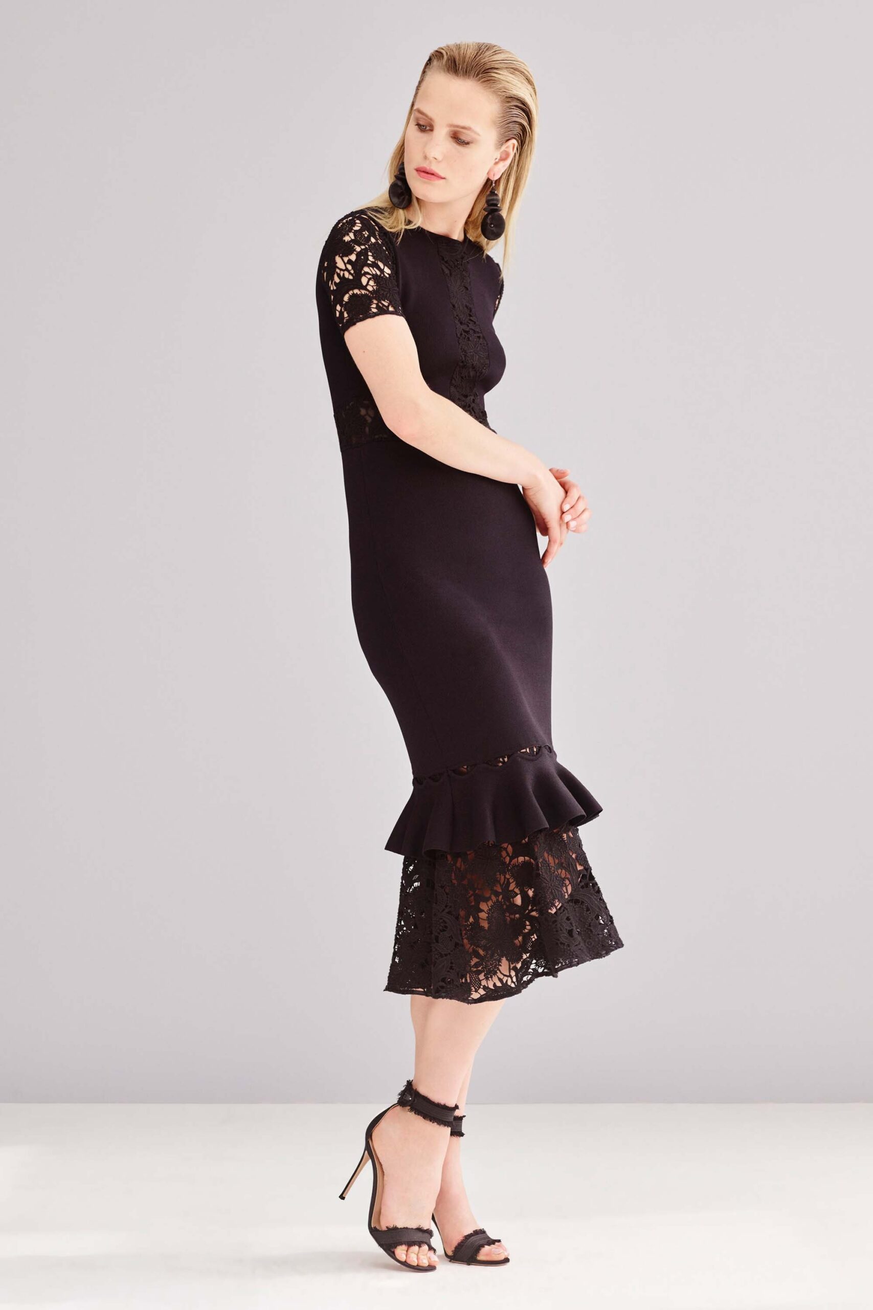 Sachin & Babi Resort 17 Look 15