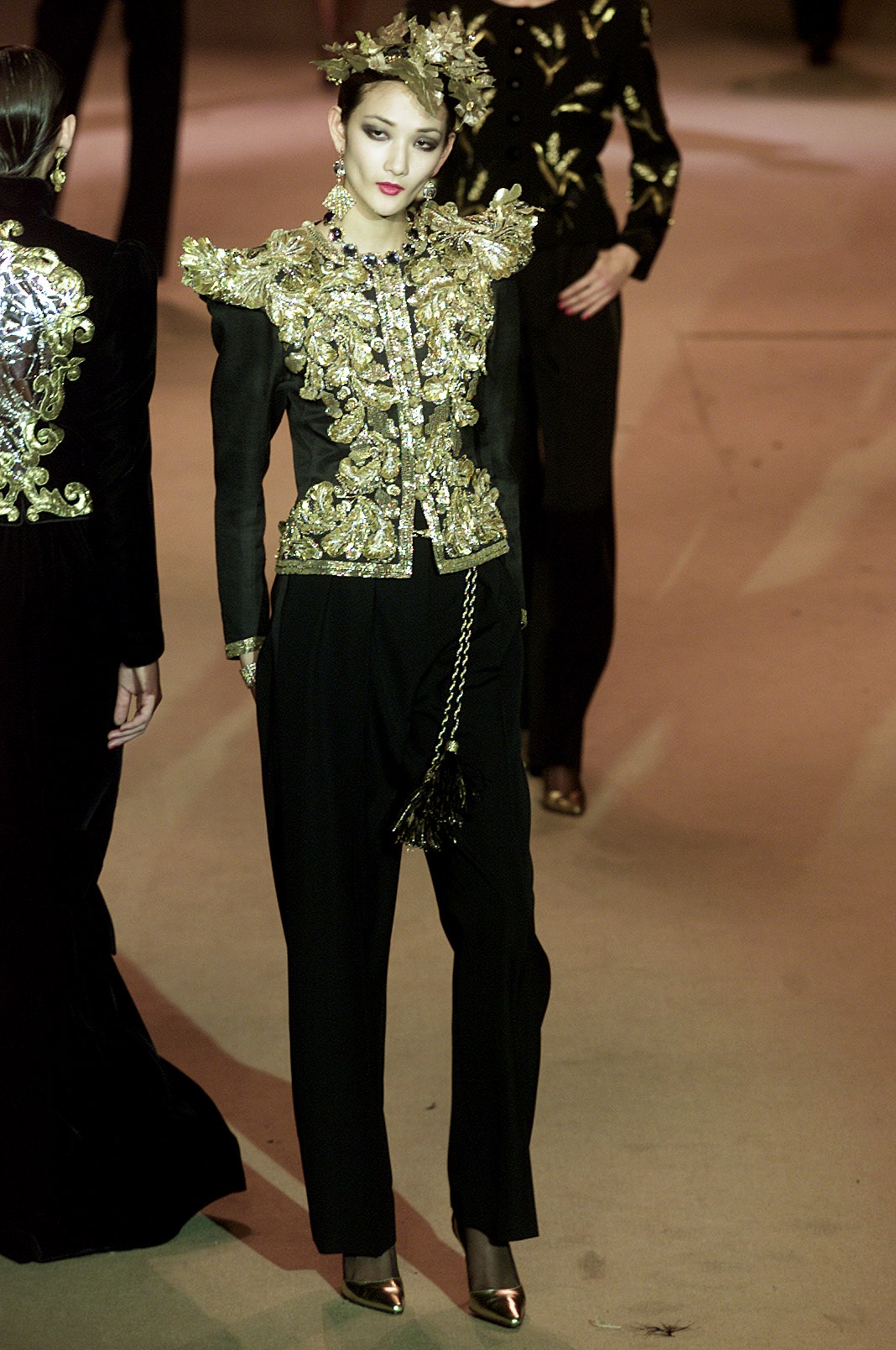 Saint Laurent S/S 02 Couture Look 150