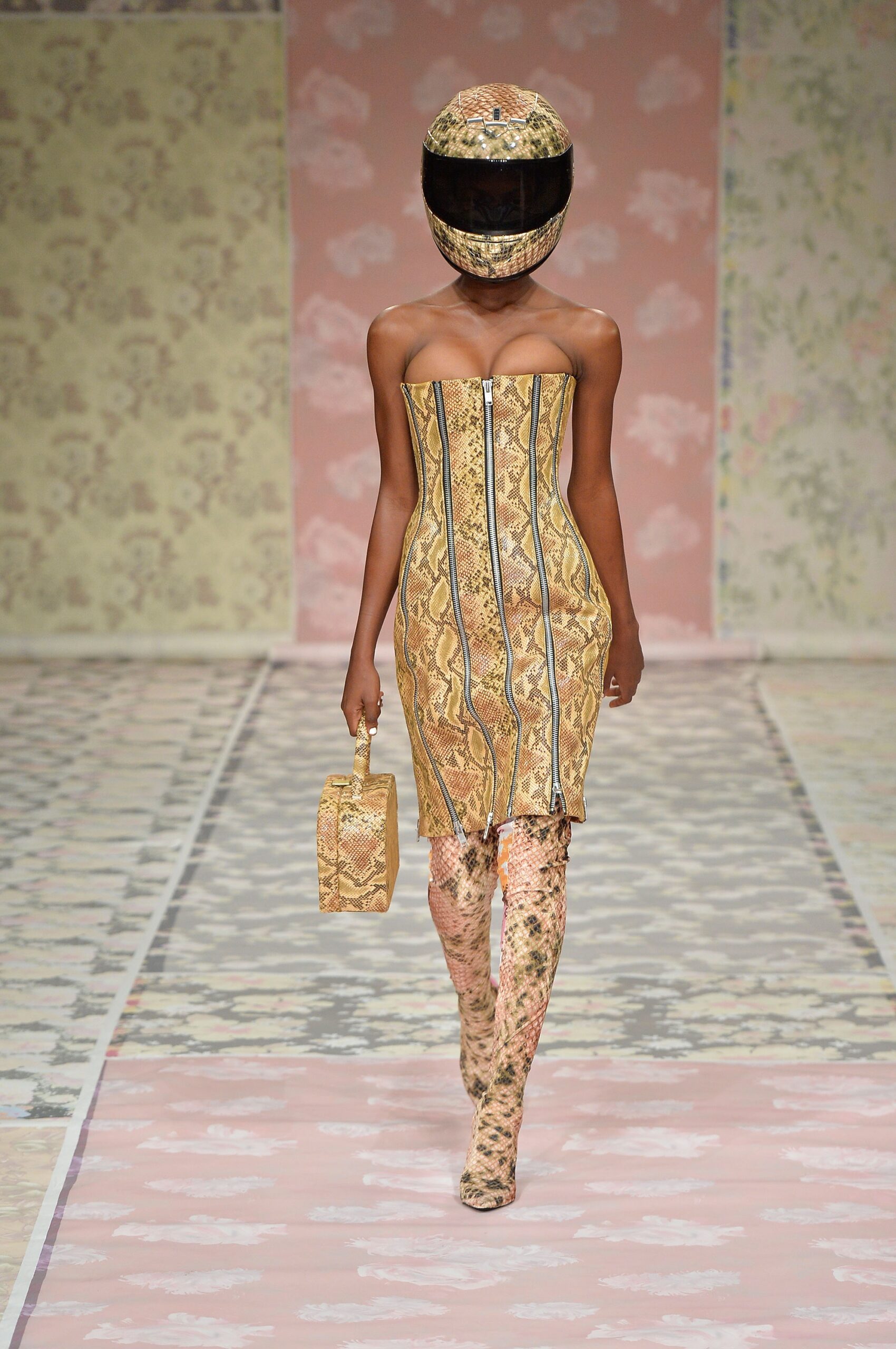 Richard Quinn F/W 18 Look 18