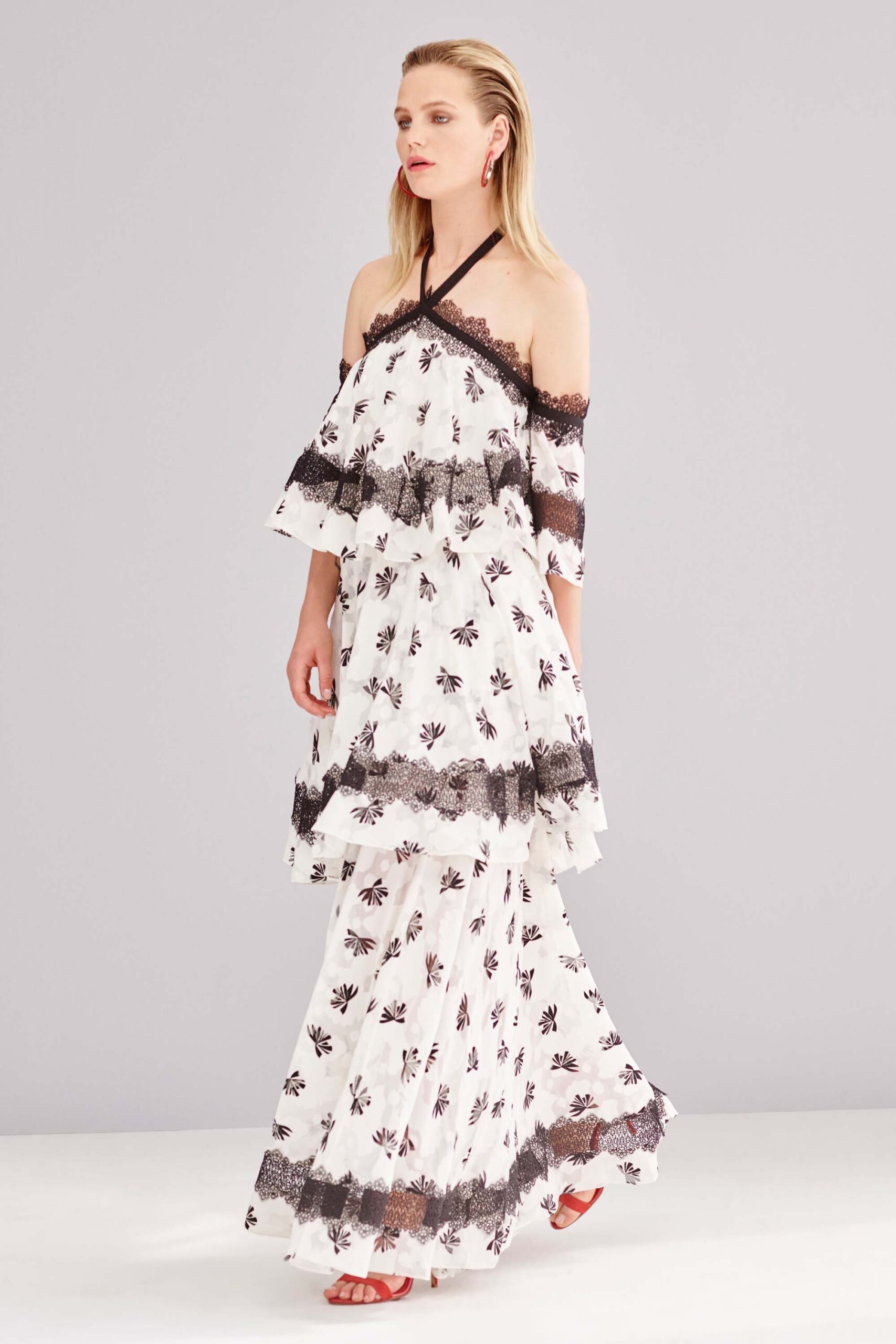 Sachin & Babi Resort 17 Look 24