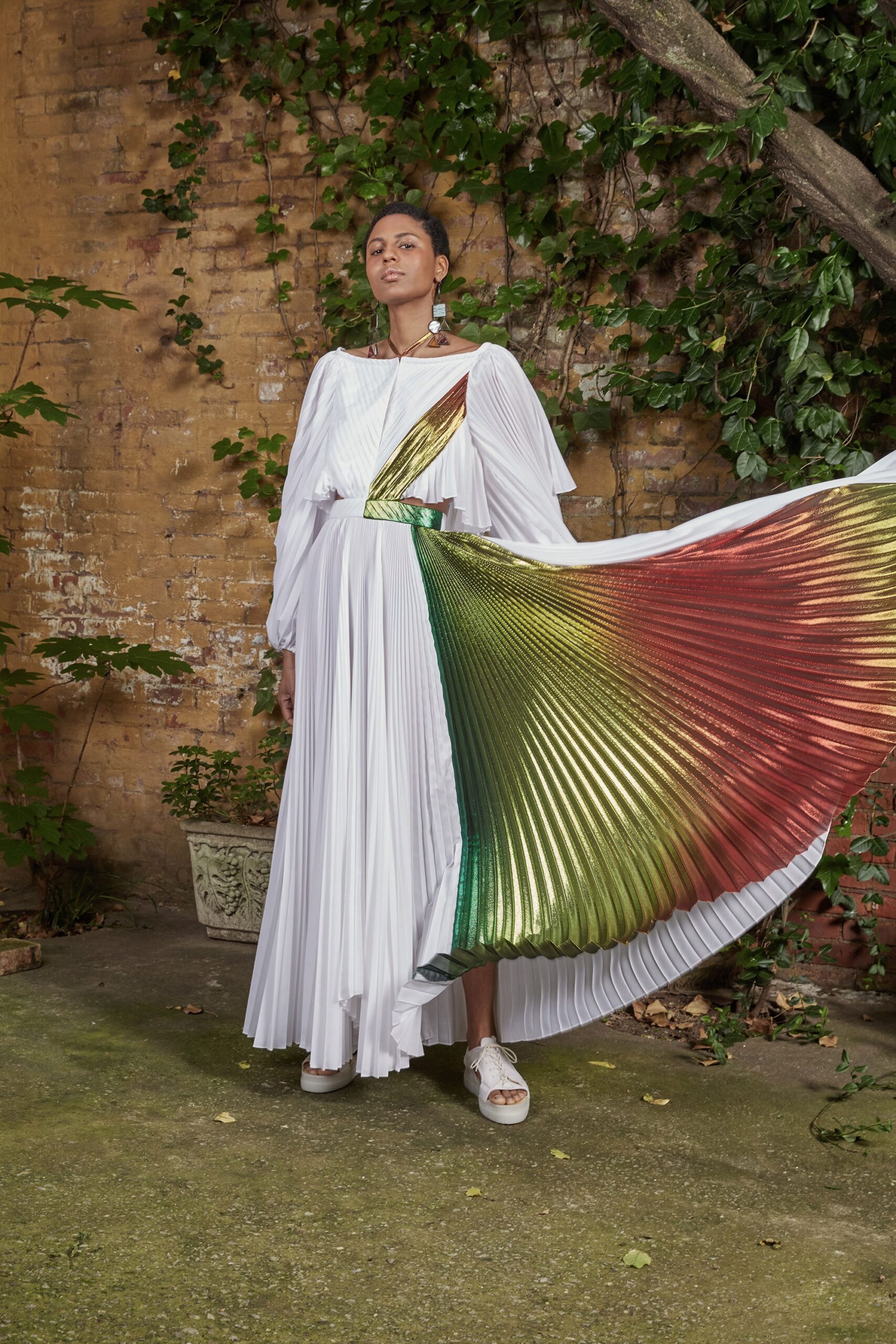 Rosie Assoulin Resort 18 Look 32