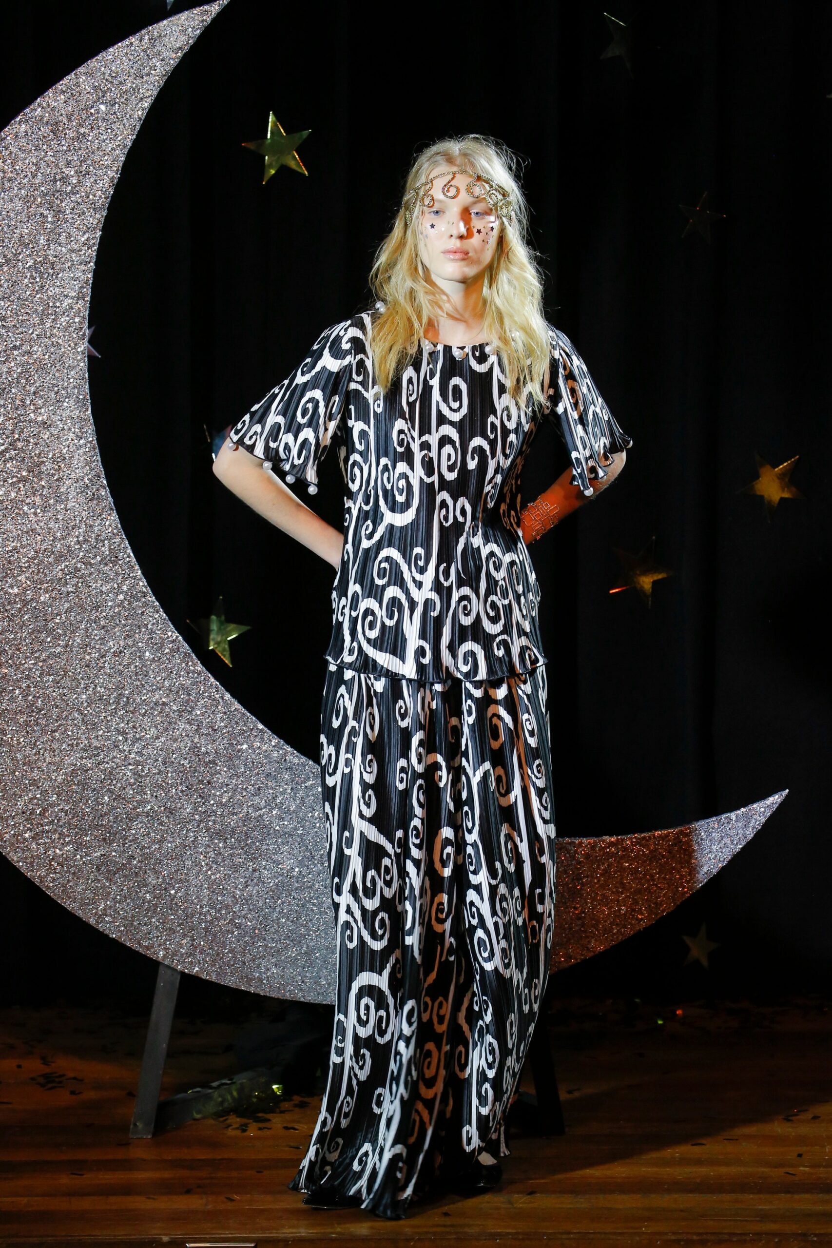 Romance Was Born Australia Resort 19 Look 3