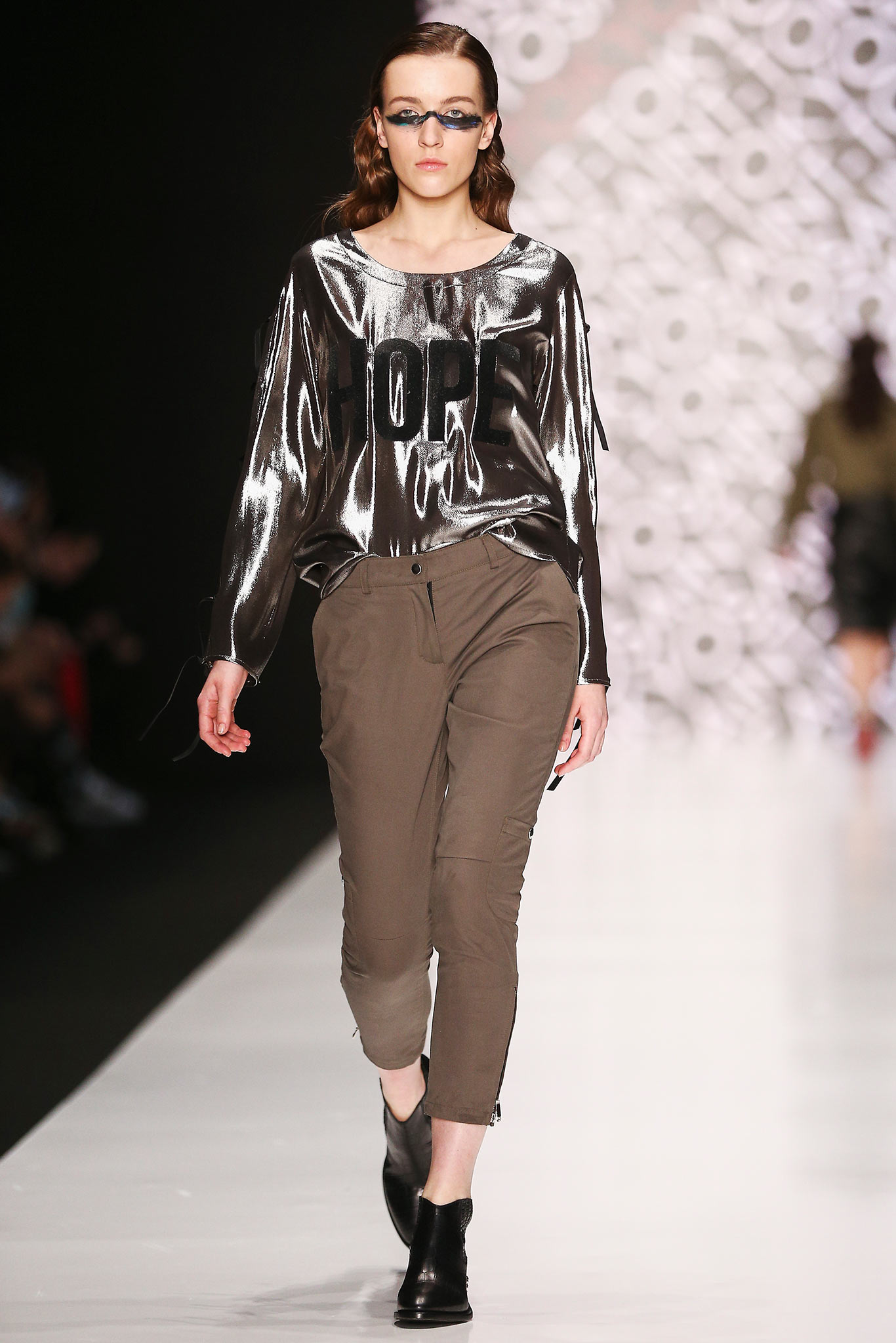 Saint-Tokyo Russia F/W 15 Look 2