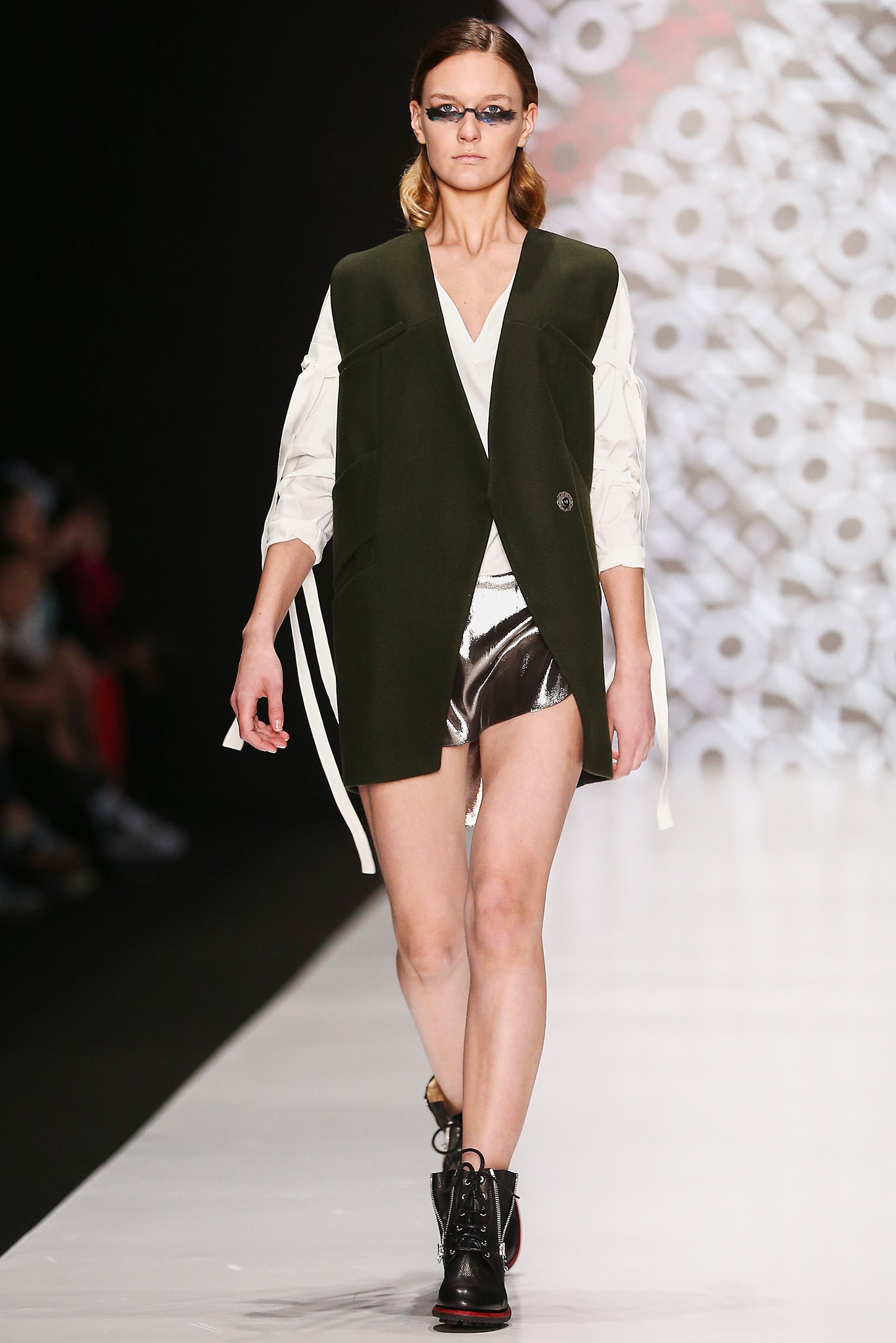 Saint-Tokyo Russia F/W 15 Look 3
