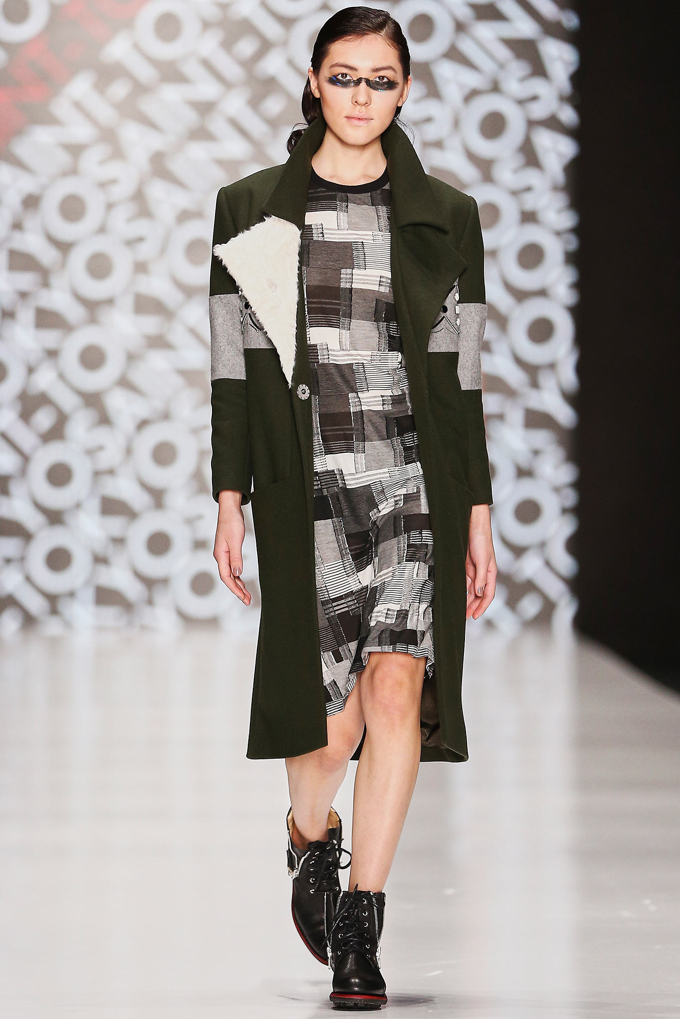 Saint-Tokyo Russia F/W 15 Look 13