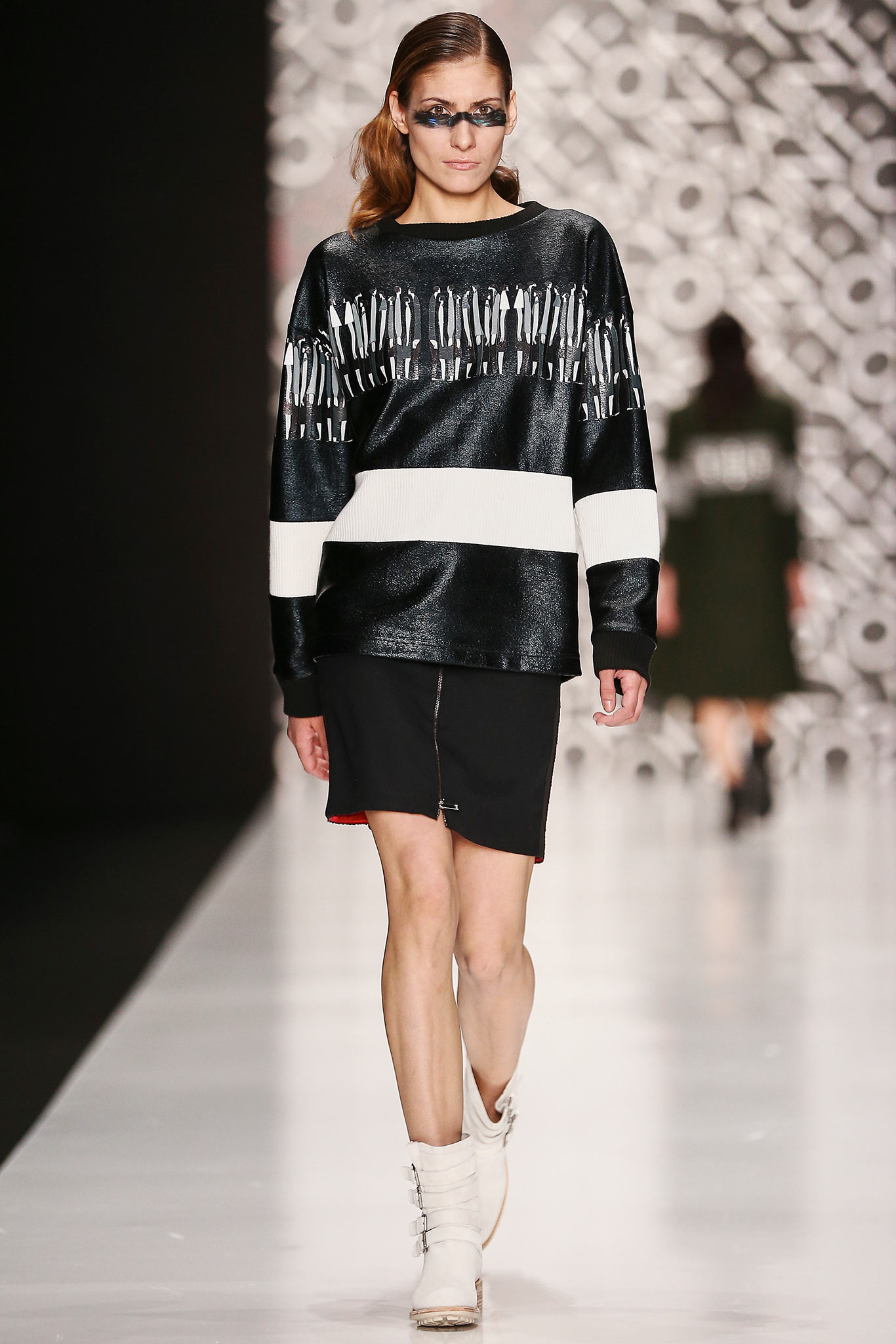 Saint-Tokyo Russia F/W 15 Look 14