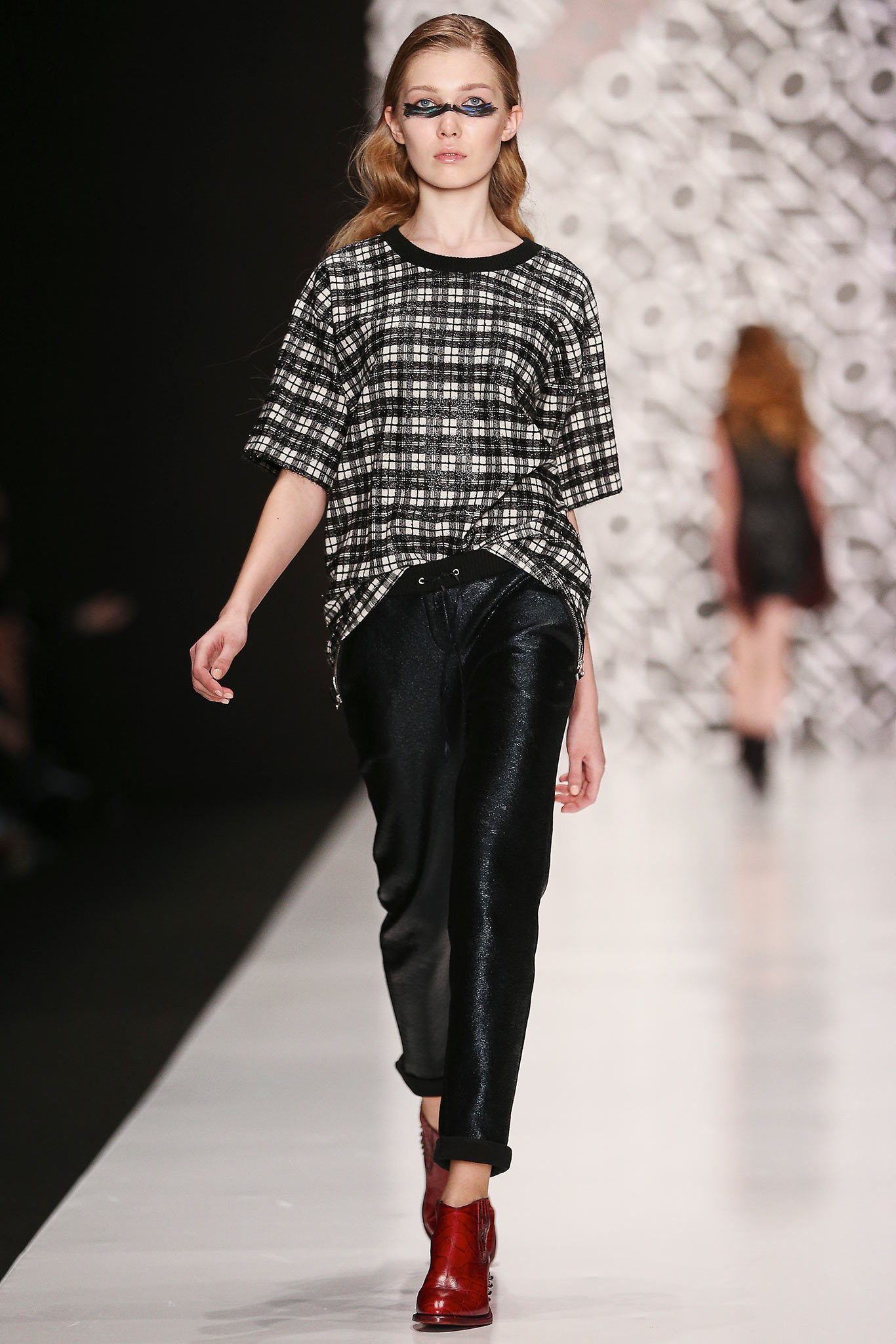 Saint-Tokyo Russia F/W 15 Look 17