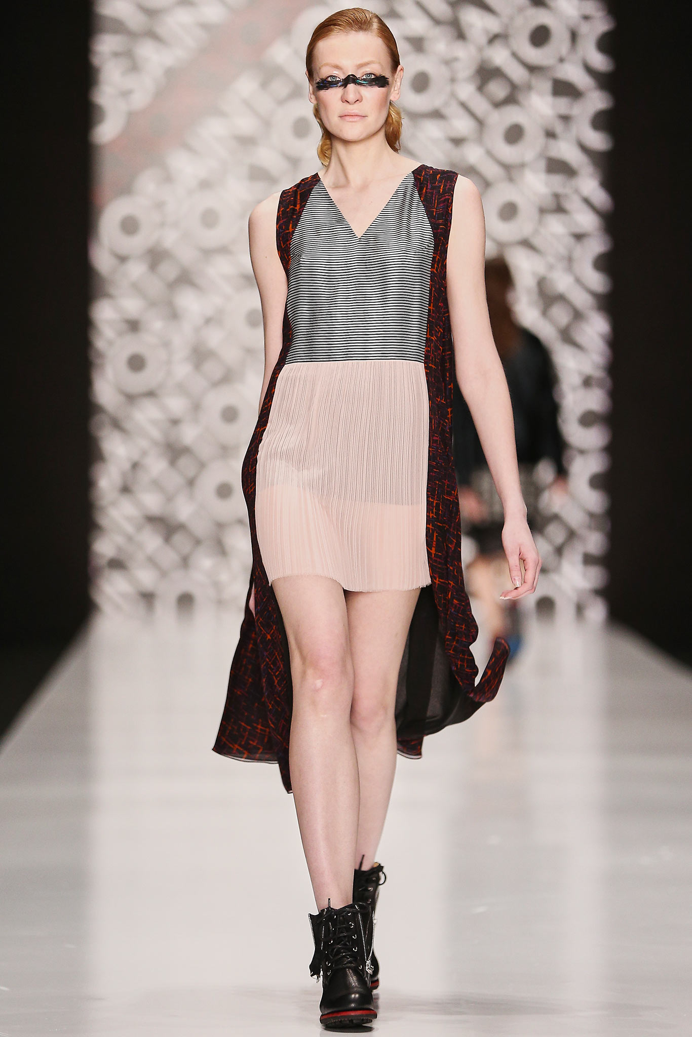 Saint-Tokyo Russia F/W 15 Look 19