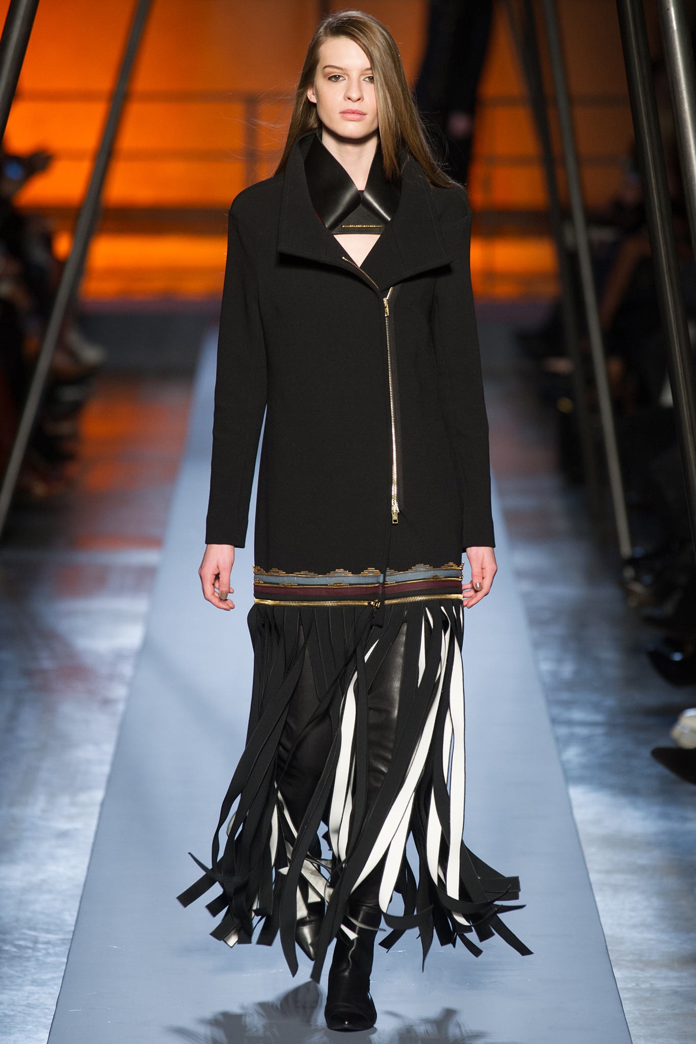 Roland Mouret F/W 14 Look 1