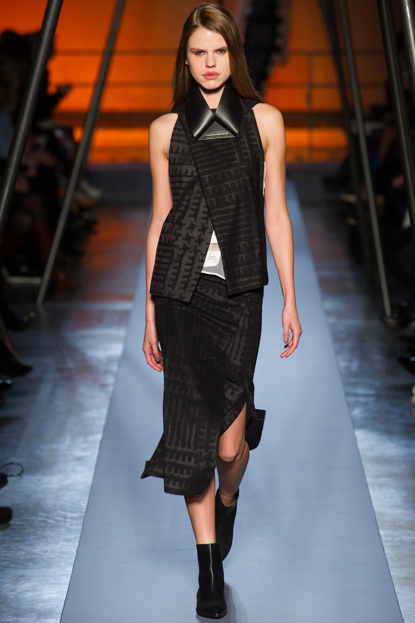 Roland Mouret F/W 14 Look 6