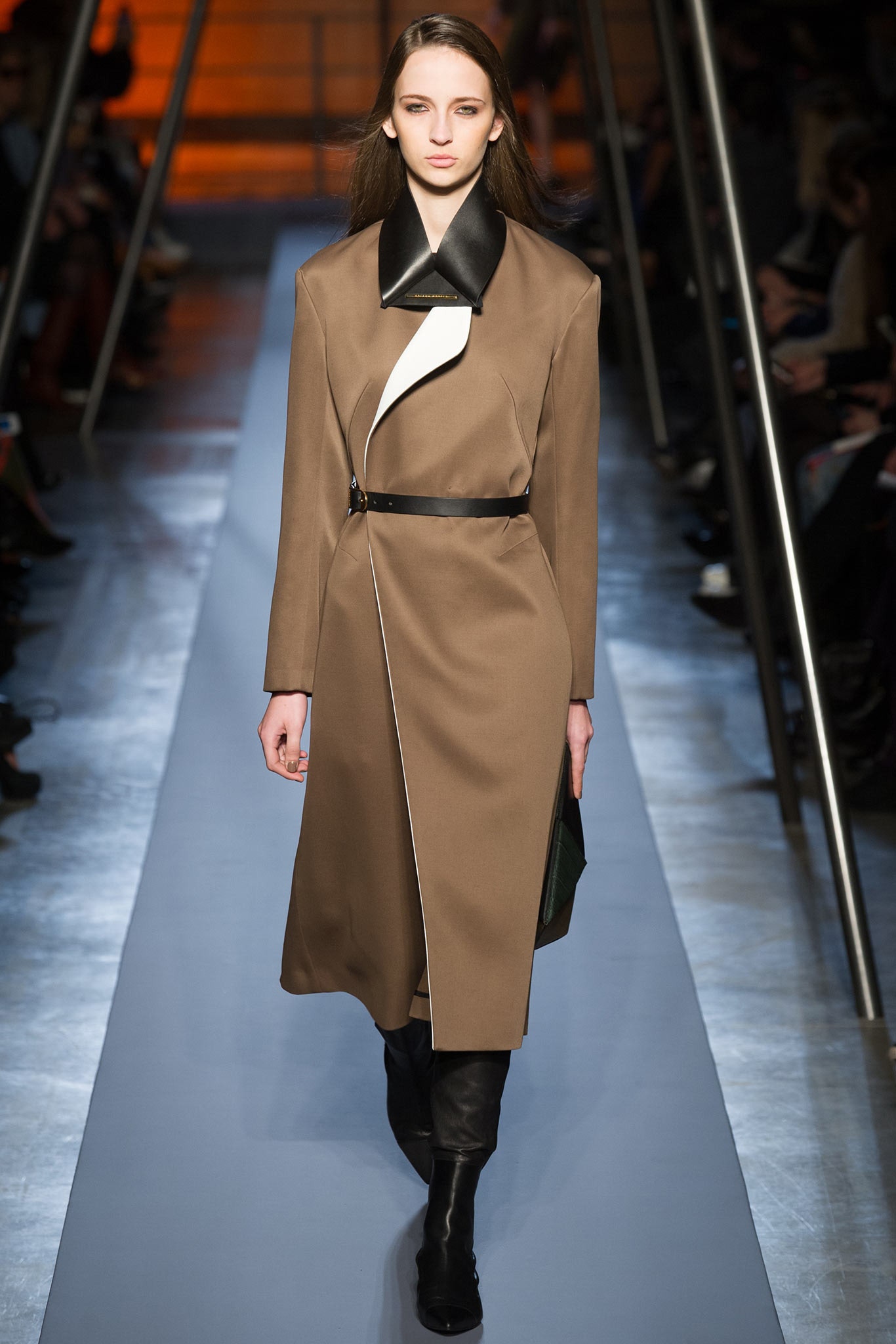 Roland Mouret F/W 14 Look 16