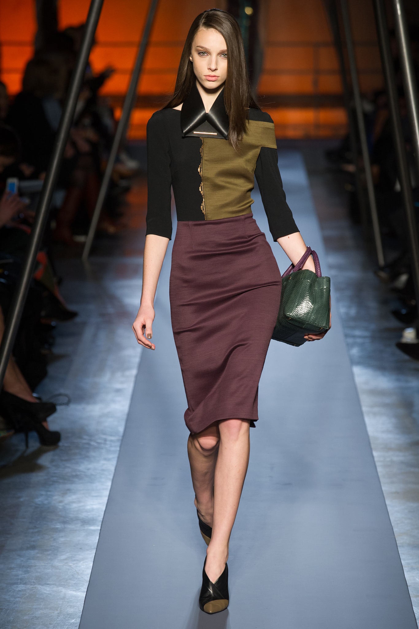Roland Mouret F/W 14 Look 17