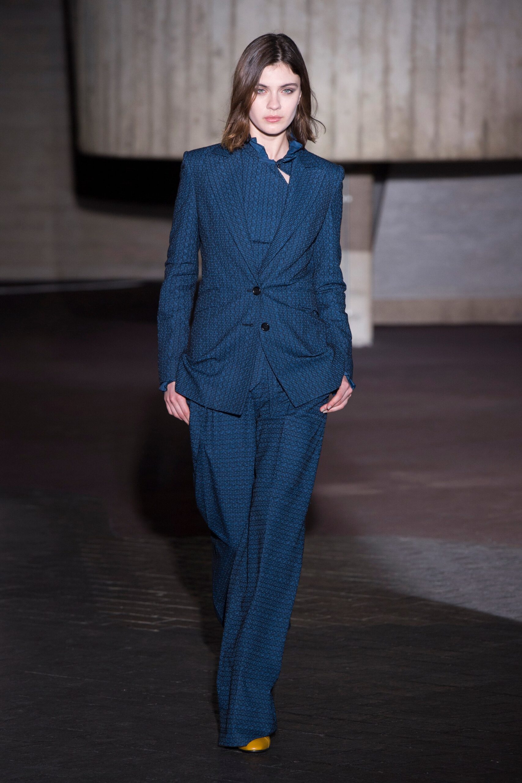 Roland Mouret Fall 2018 Ready-to-Wear