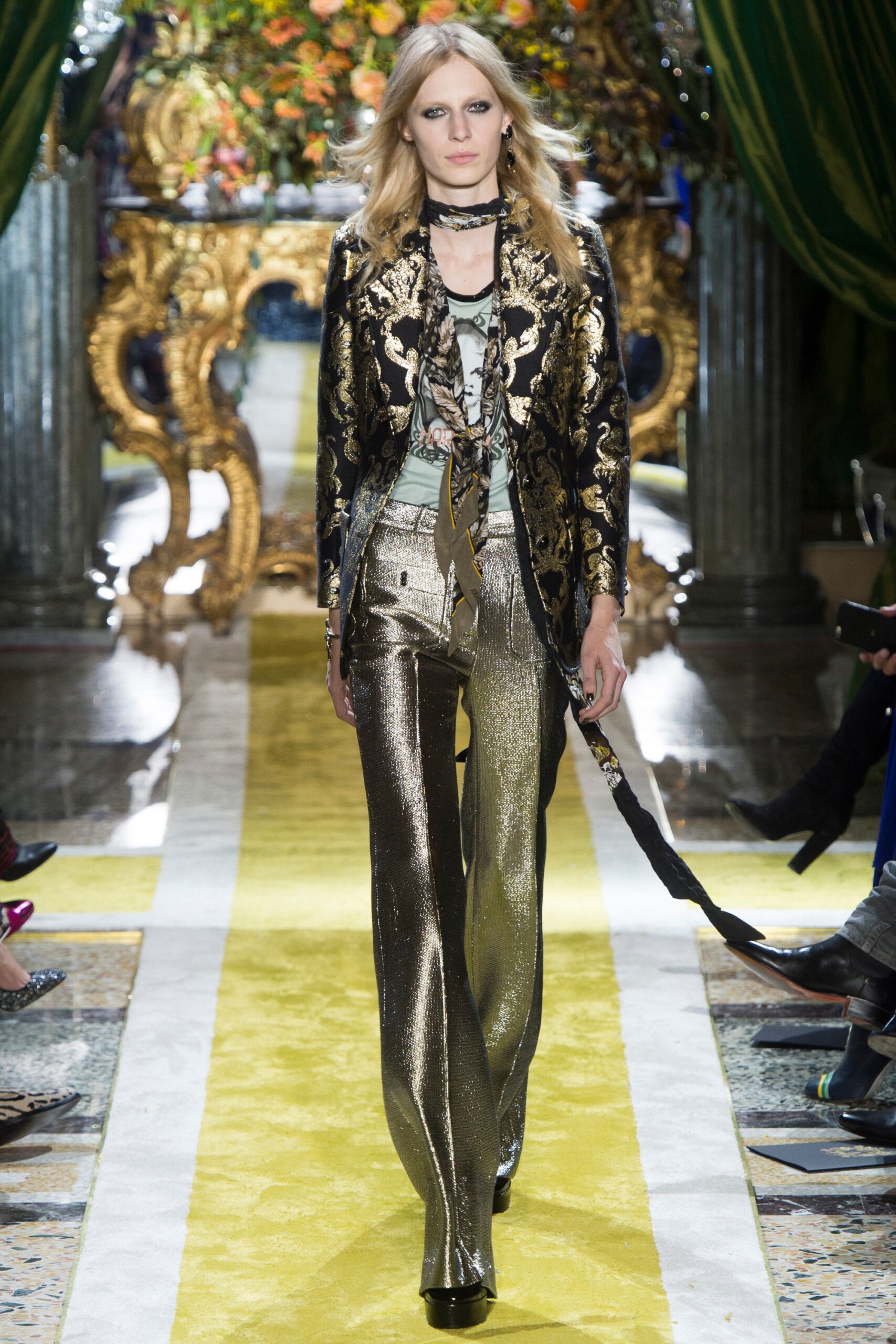 Roberto Cavalli F/W 16 Look 36